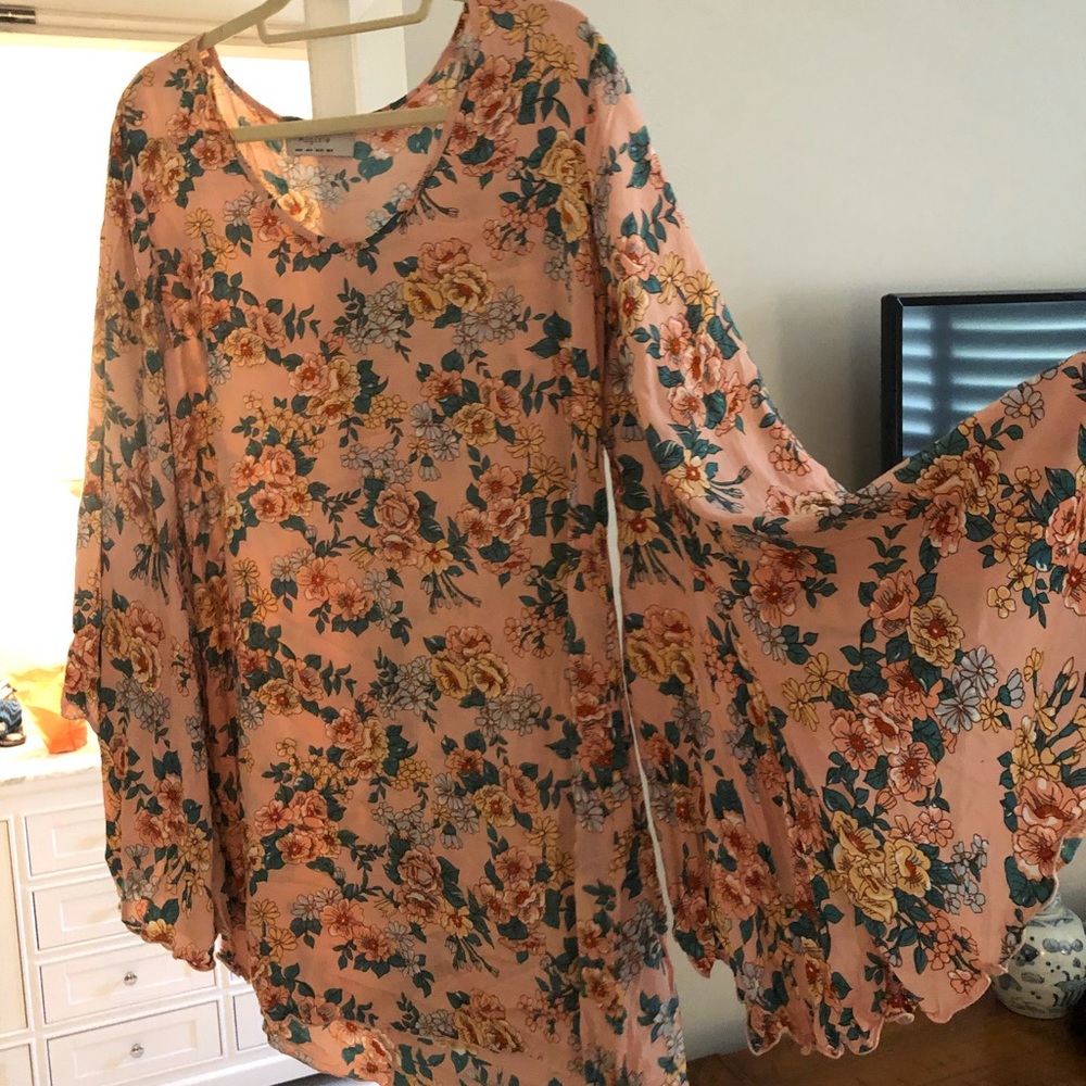 Floral bell sleeve shirt dress